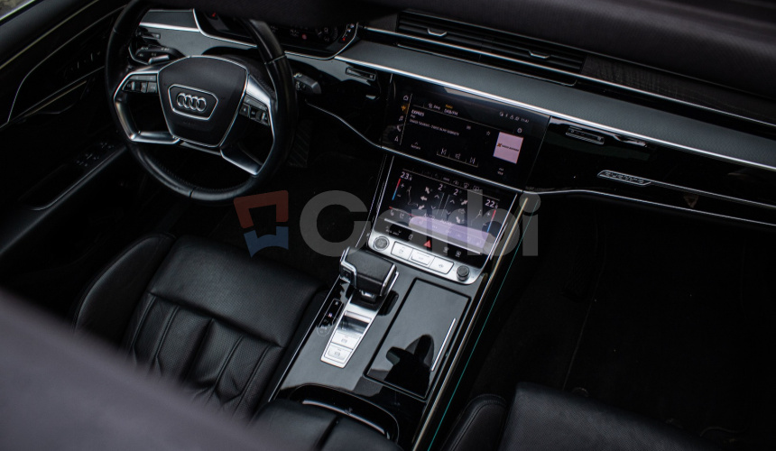 Audi A8 60 TFSI-e V6 a plug-in hybrid quattro tiptronic, nelakované, masáž, pano,webasto