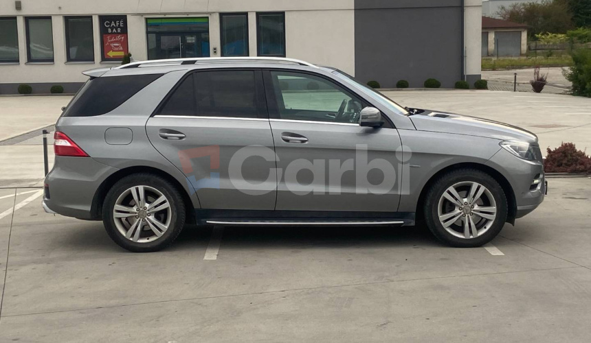 Mercedes-Benz ML 350 BLUETEC 4MATIC A7