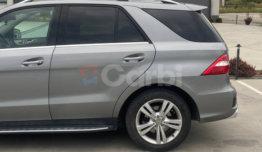 Mercedes-Benz ML 350 BLUETEC 4MATIC A7