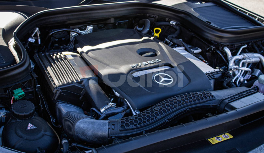 Mercedes-Benz GLC SUV 350e 4Matic Plug-in-Hybrid, AMG Alcantara interiér, Navi, Mŕtve uhly, Ťaž