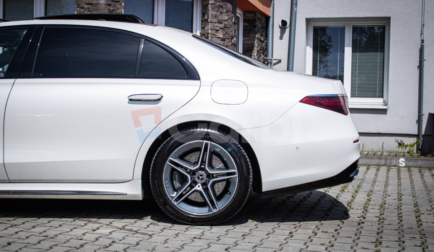 Mercedes-Benz S trieda Sedan 580e L 4MATIC Manufaktur, Slovenské, Nelakované, V záruke, Pano, D