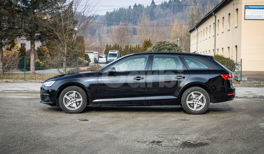 Audi A4 Avant 2.0 TDI Stronic, ACC, el. ťažné, lane asist, navi