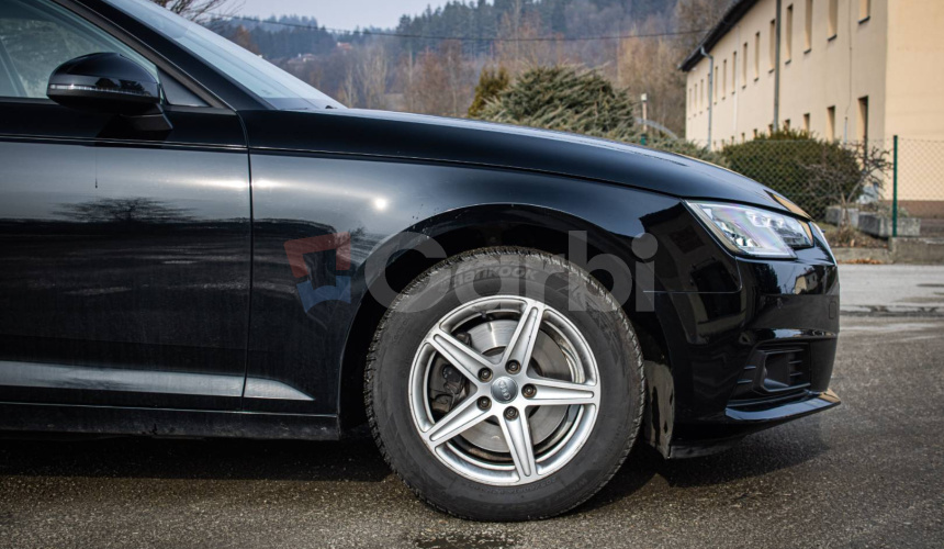 Audi A4 Avant 2.0 TDI Stronic, ACC, el. ťažné, lane asist, navi