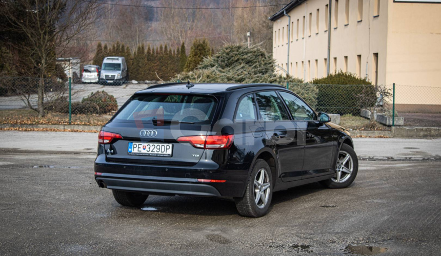 Audi A4 Avant 2.0 TDI Stronic, ACC, el. ťažné, lane asist, navi