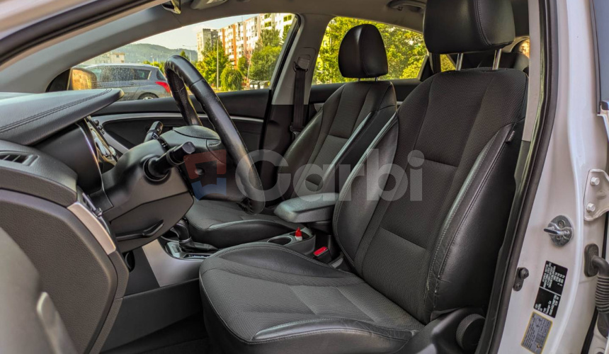 Hyundai i30 1.6 GDI DOHC Style A/T