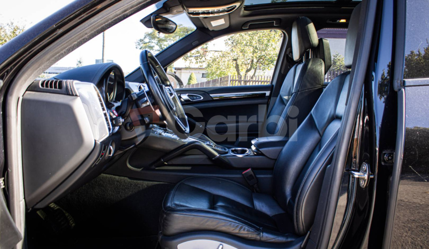 Porsche Cayenne II 3.0 Diesel V6 Tiptronic, Facelift, Pano, LCD, pekný stav, 1. majiteľ