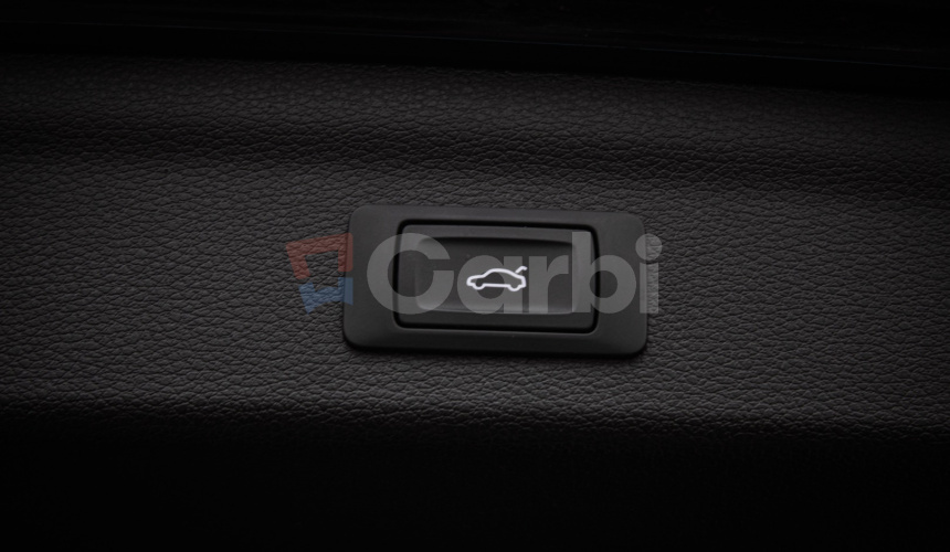 Audi Q3 35 1.5 TFSI S-line, 1. majiteľ, v záruke, Nelakované, Pano, Virtual, R20