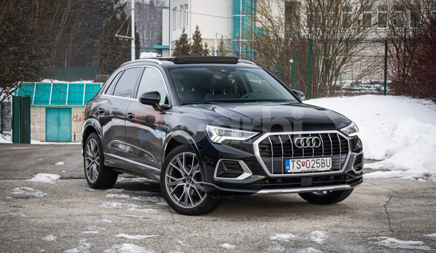 Audi Q3 35 1.5 TFSI S-line, 1. majiteľ, v záruke, Nelakované, Pano, Virtual, R20