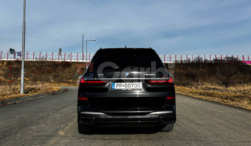 BMW X7 xDrive M50i A/T