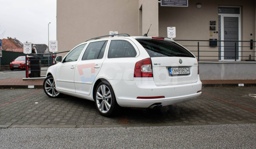 Škoda Octavia Combi 2.0 TFSI RS