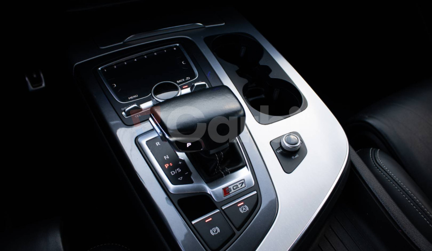 Audi SQ7 4.0 TDI V8 Quattro Tiptronic, Black Optik, Matrix LED, R22,Po veľkom servise