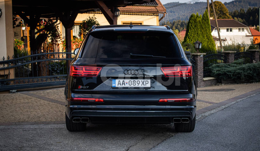 Audi SQ7 4.0 TDI V8 Quattro Tiptronic, Black Optik, Matrix LED, R22,Po veľkom servise