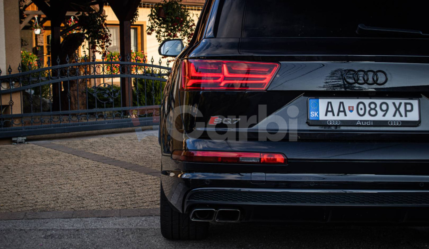 Audi SQ7 4.0 TDI V8 Quattro Tiptronic, Black Optik, Matrix LED, R22,Po veľkom servise