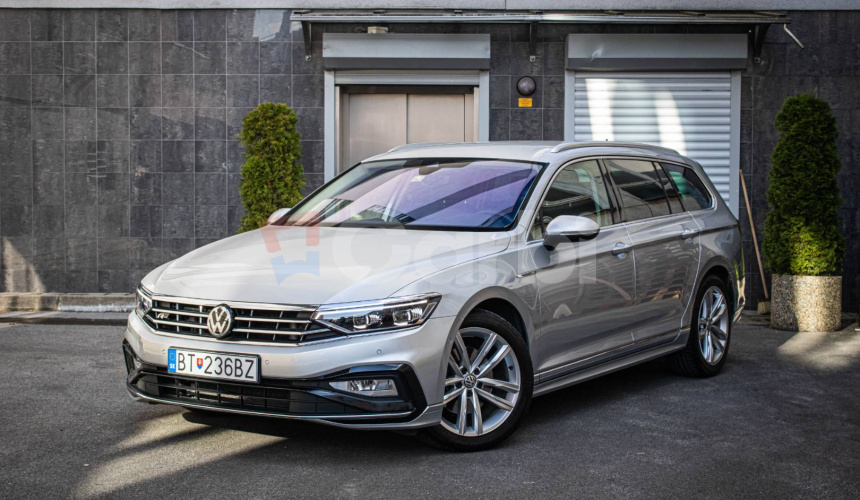 Volkswagen Passat Variant 2.0 TDI DSG 4Motion Rline, IQ light, Slovenské, Nelakované, DPH