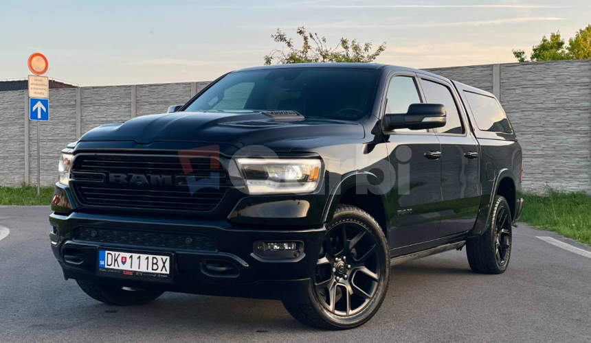 Dodge RAM Laramie 5,7 Hemi V8