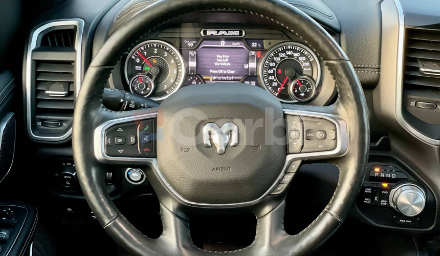 Dodge RAM Laramie 5,7 Hemi V8