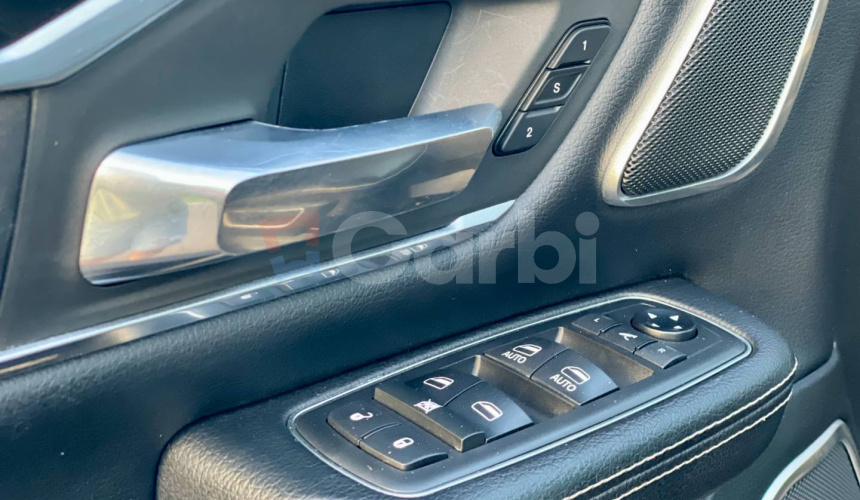Dodge RAM Laramie 5,7 Hemi V8