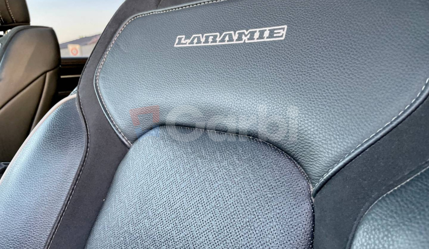 Dodge RAM Laramie 5,7 Hemi V8