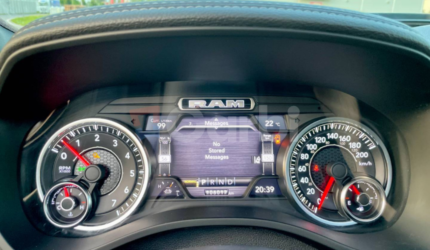 Dodge RAM Laramie 5,7 Hemi V8