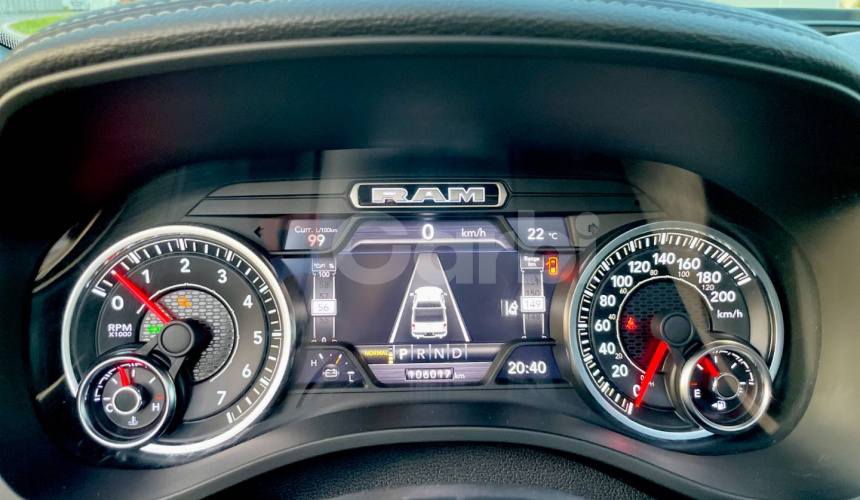 Dodge RAM Laramie 5,7 Hemi V8