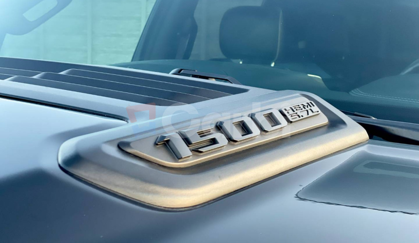 Dodge RAM Laramie 5,7 Hemi V8