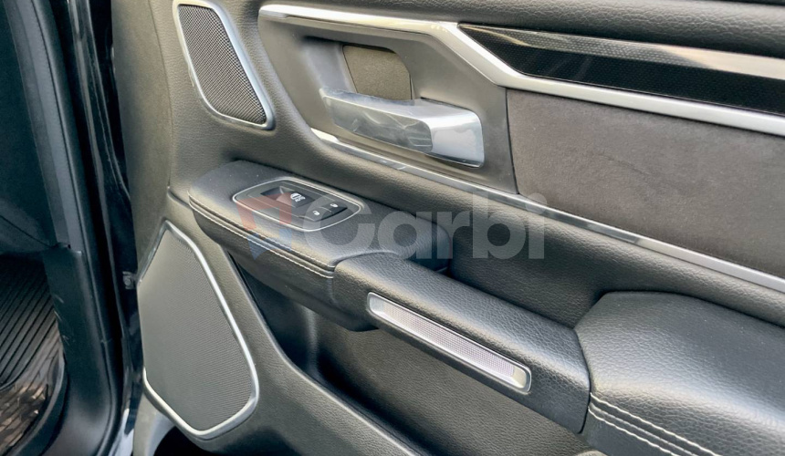 Dodge RAM Laramie 5,7 Hemi V8