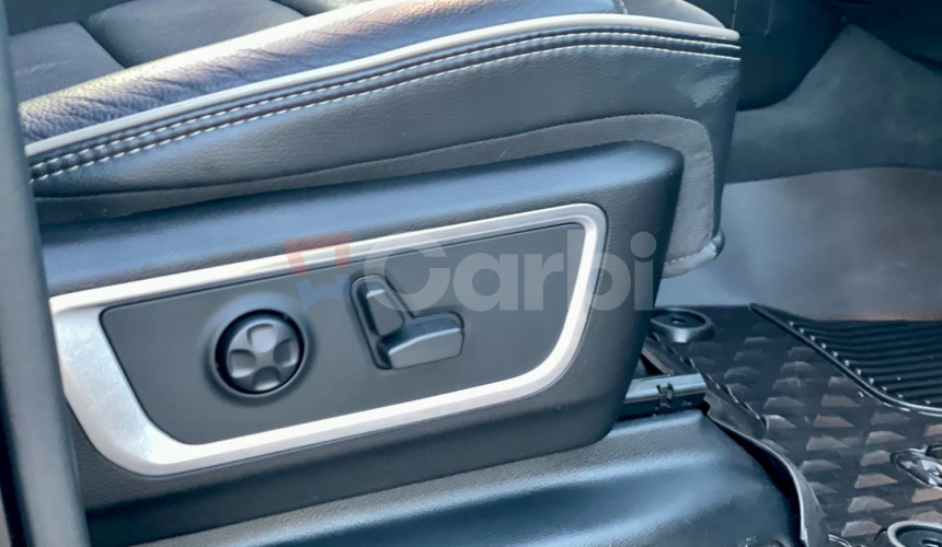 Dodge RAM Laramie 5,7 Hemi V8