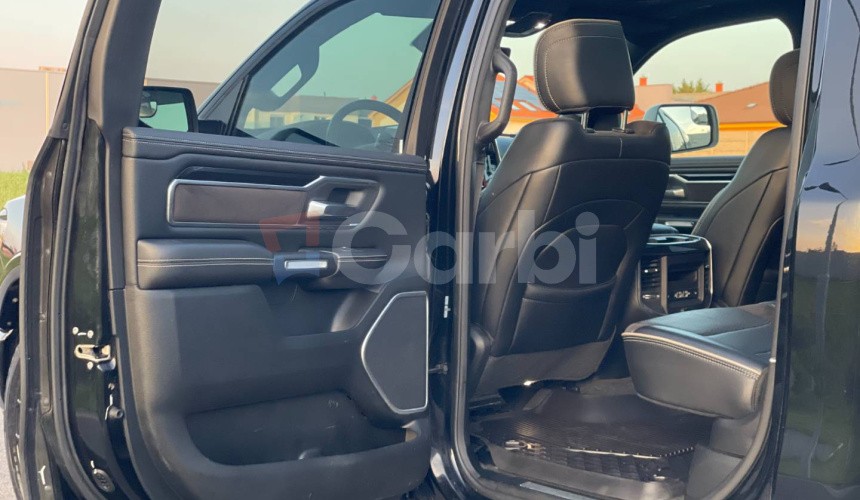 Dodge RAM Laramie 5,7 Hemi V8