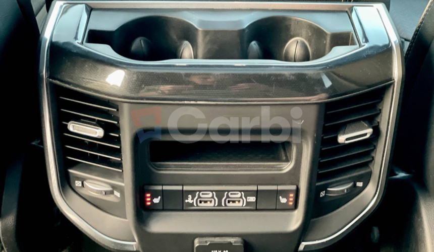 Dodge RAM Laramie 5,7 Hemi V8