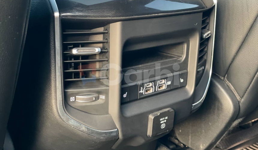 Dodge RAM Laramie 5,7 Hemi V8