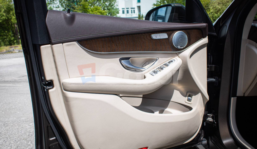 Mercedes-Benz GLC Kupé coupé 250d AMG 4Matic, 1. Majiteľ, Burmester, Odpočet, 360°kamera, keyll