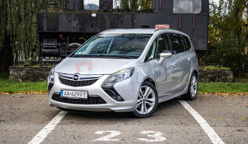 Opel Zafira Tourer OPC Line 2.0 BiTurbo 143kW, Koža, Xenon