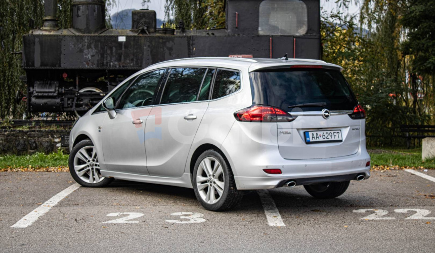 Opel Zafira Tourer OPC Line 2.0 BiTurbo 143kW, Koža, Xenon