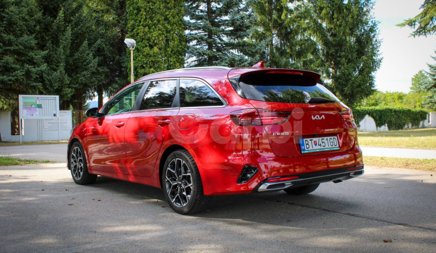 Kia Ceed SW 1.5 T-GDi GT-Line A/T, SK Auto, 1 majiteľ, v záruke