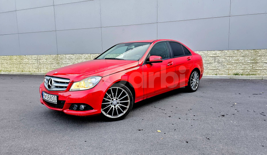 Mercedes-Benz C trieda Sedan