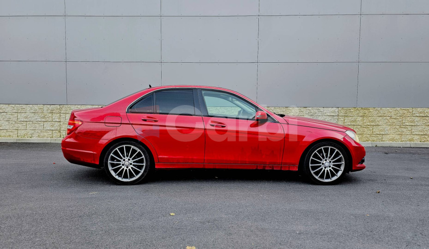 Mercedes-Benz C trieda Sedan