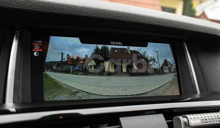 BMW X4 35d M Packet, Strešné okno, ACC, Harman Kardon, HUD, Ťažné