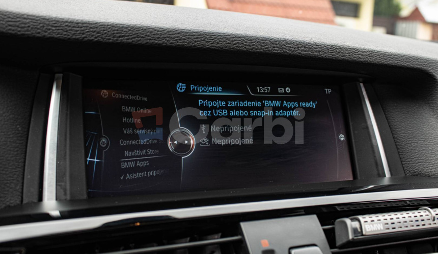 BMW X4 35d M Packet, Strešné okno, ACC, Harman Kardon, HUD, Ťažné
