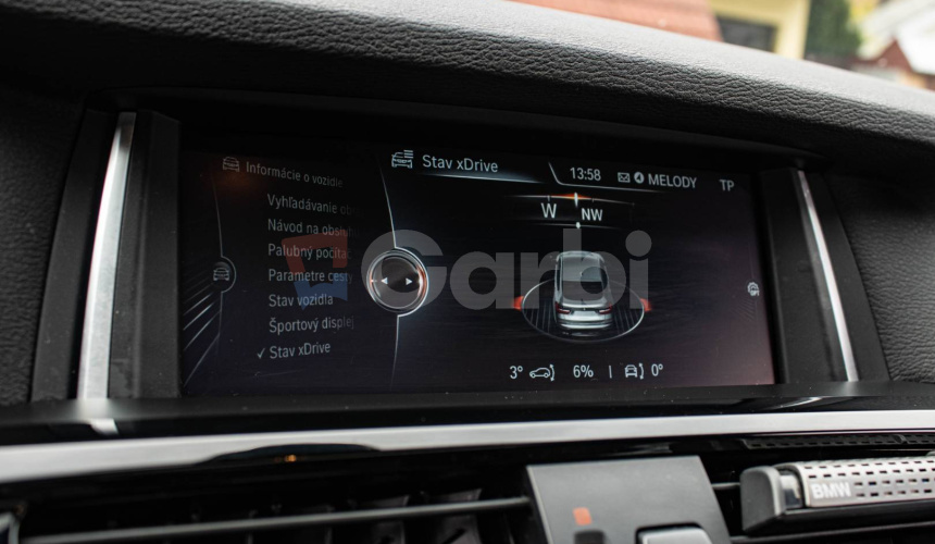 BMW X4 35d M Packet, Strešné okno, ACC, Harman Kardon, HUD, Ťažné