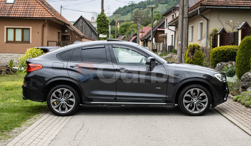 BMW X4 35d M Packet, Strešné okno, ACC, Harman Kardon, HUD, Ťažné