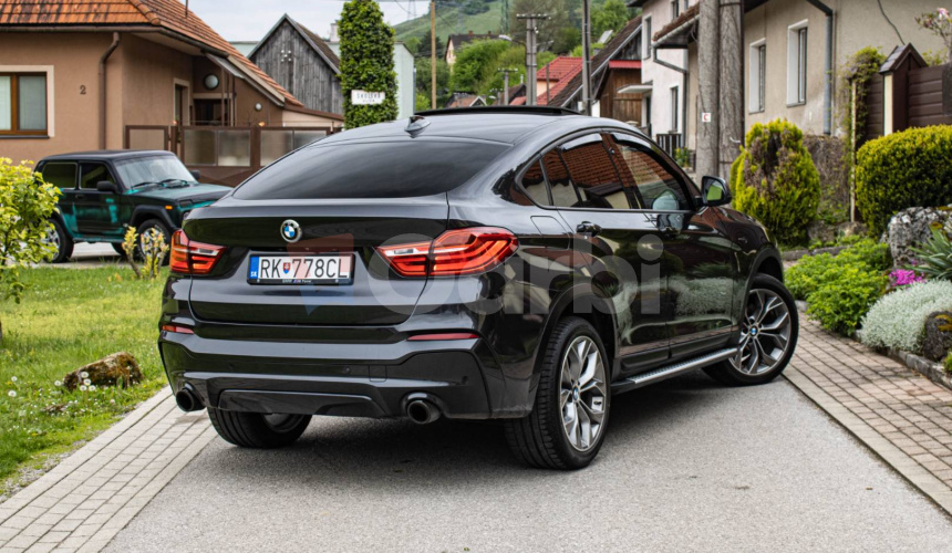 BMW X4 35d M Packet, Strešné okno, ACC, Harman Kardon, HUD, Ťažné
