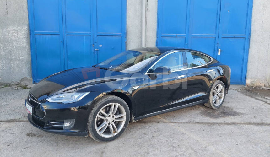 Tesla Model S 85