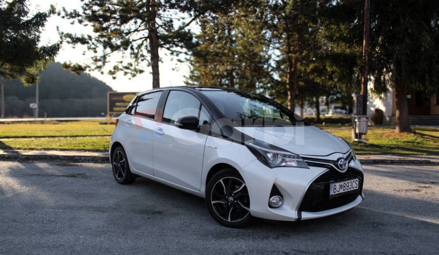 Toyota Yaris 1.5 Hybrid Style e-CVT
