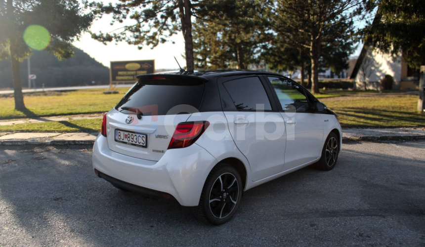 Toyota Yaris 1.5 Hybrid Style e-CVT