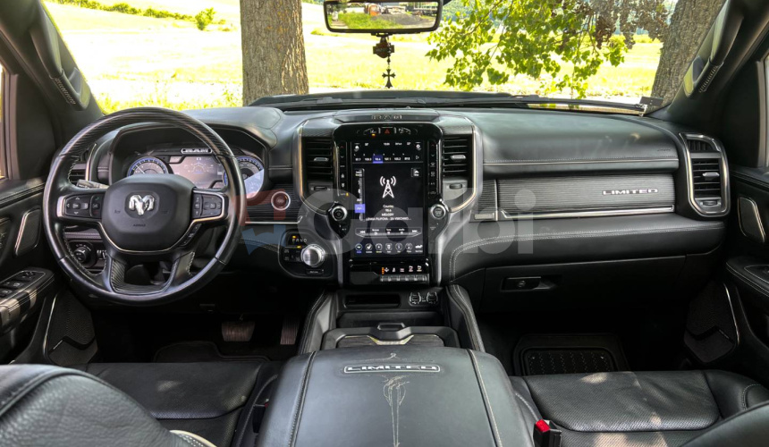 Dodge RAM 1500 5.7 HEMI Limited Black edition