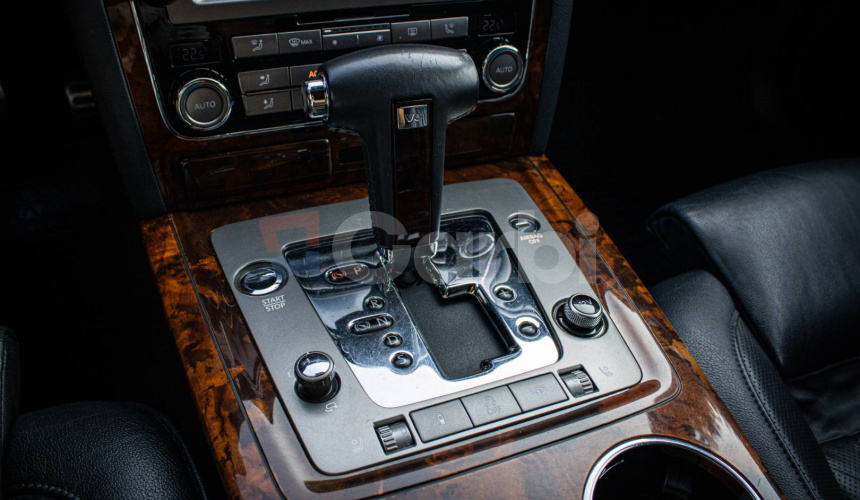 Volkswagen Phaeton 3.0 TDI V6 Tiptronic 4Motion WEBASTO, Dvojité sklá, masáž, ACC, vzduch