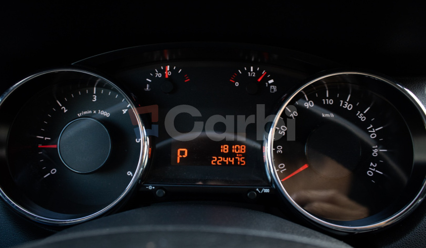 Peugeot 5008 7 miestny 1.6 HDI Automat, Navi