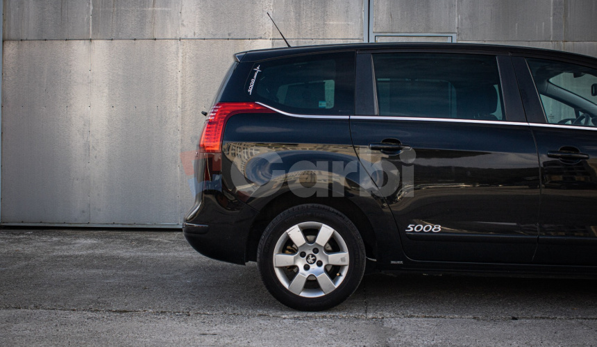 Peugeot 5008 7 miestny 1.6 HDI Automat, Navi