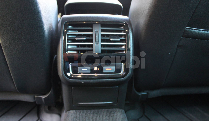 Volkswagen Passat Variant 1.8 TSI BMT Highline DSG Business