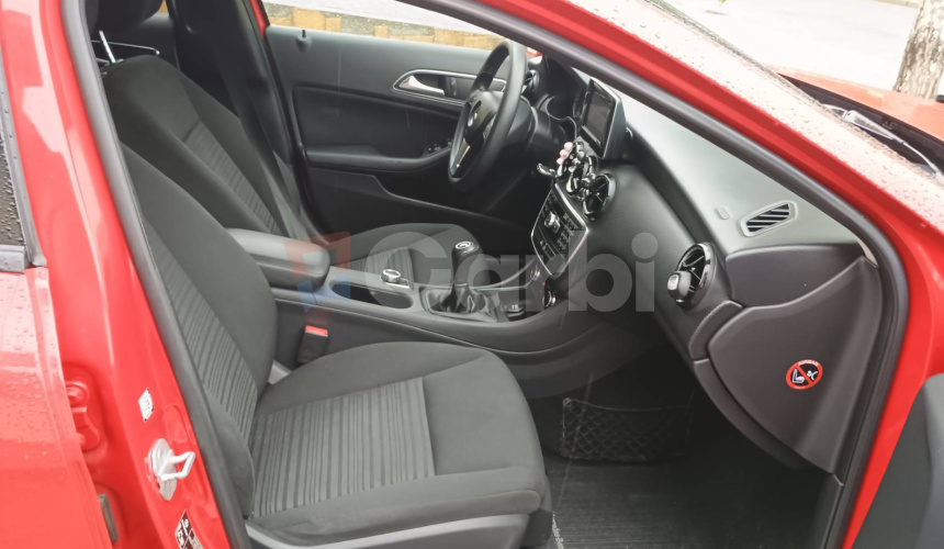 Mercedes-Benz A trieda 180 CDI BlueEFFICIENCY Style
